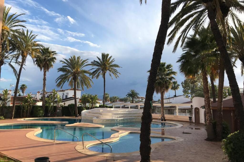 Estudio En Denia Con Piscina Y Wifi Privada, A 100 M Del Mar Exterior photo